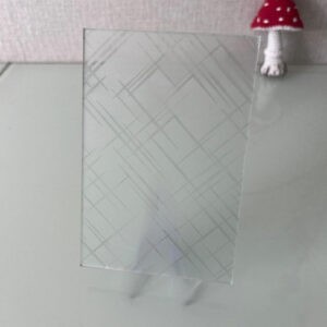 Фото стекло узорчатое модель Лабиринт б/цв.